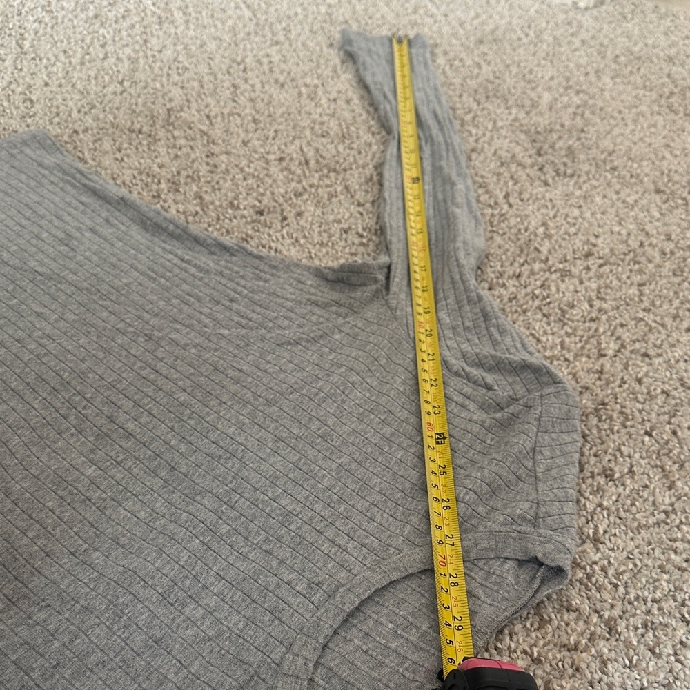 Gray Ribbed Long Sleeve Top - Picture 5 of 6